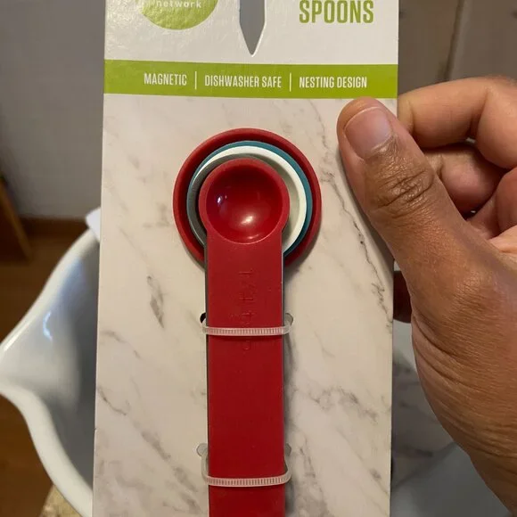 HEAVY World Market Ceramic Bowl + 2 Food Network Magnetic Measuring Cup Sets - Picture 12 of 14